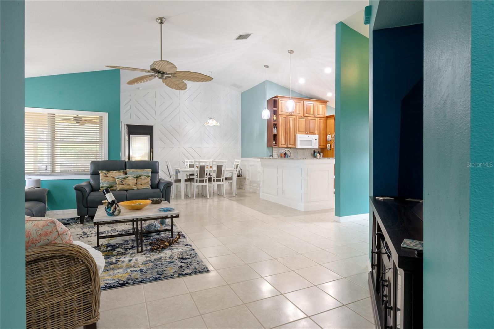CASCADES/ESTERO PRCL A - Residential