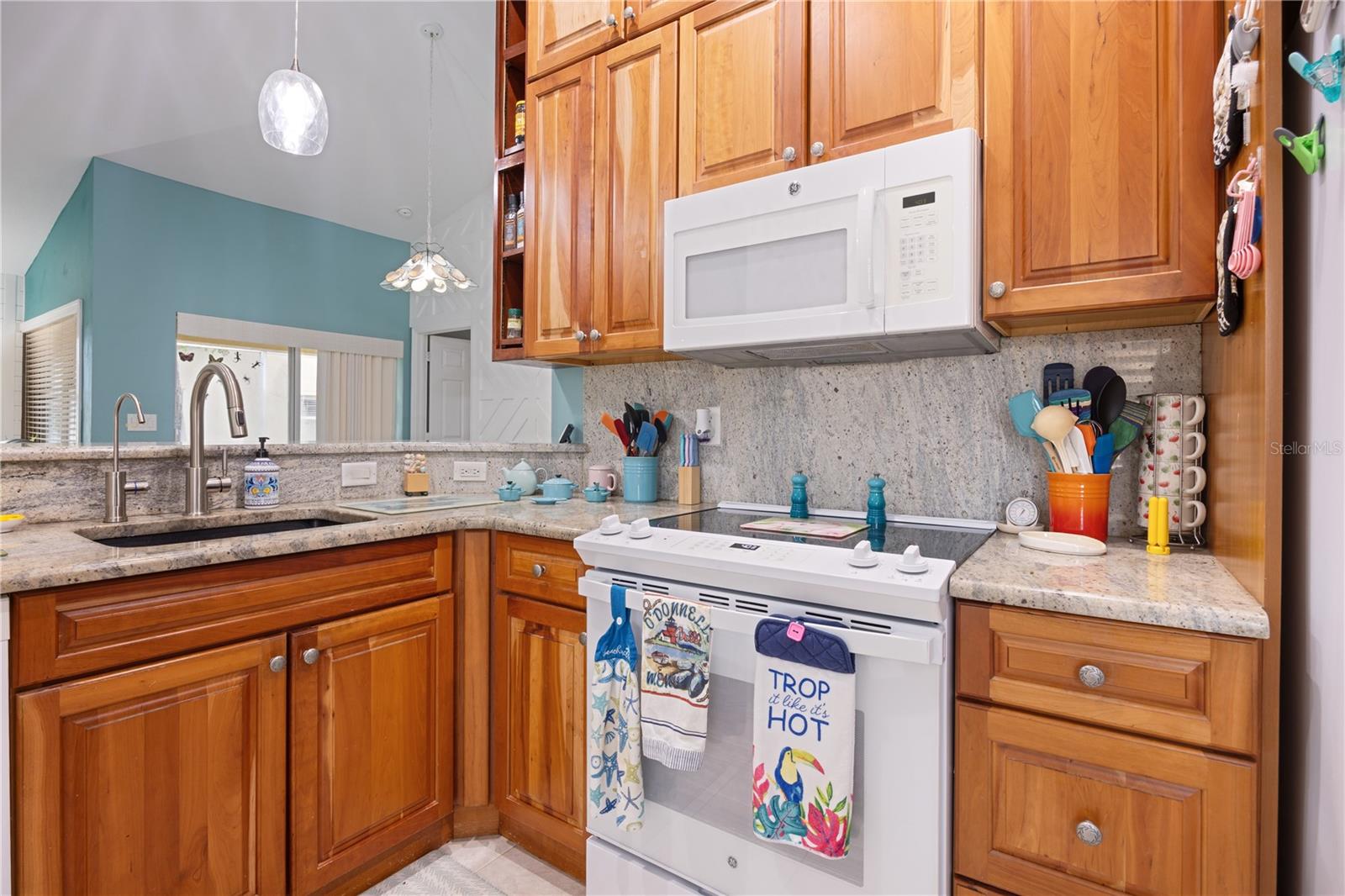 CASCADES/ESTERO PRCL A - Residential