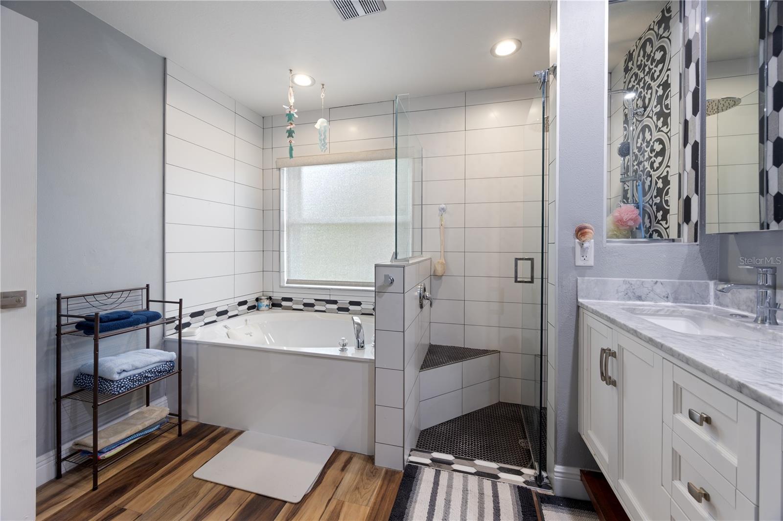 CASCADES/ESTERO PRCL A - Residential