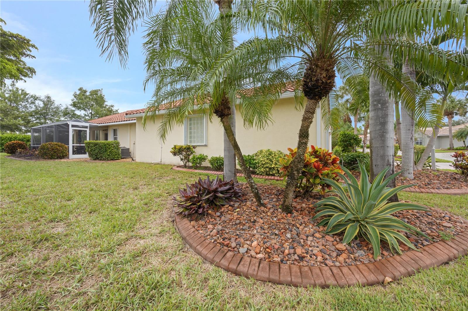 CASCADES/ESTERO PRCL A - Residential