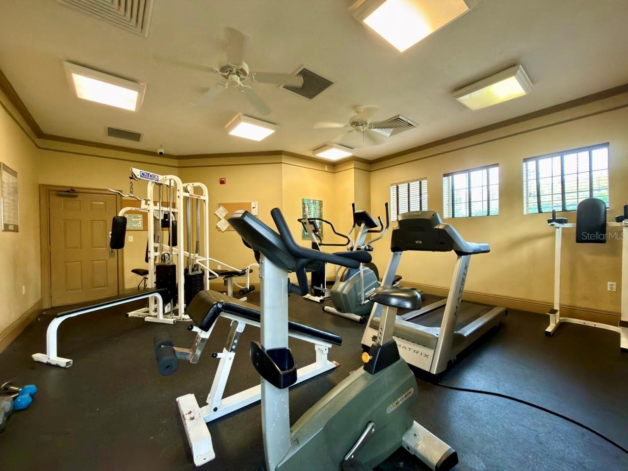 SUMMERGATE CONDO PH 01 5923/0662 - Residential