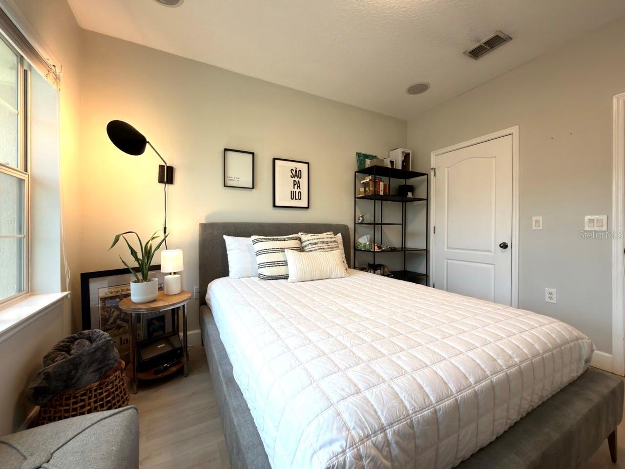 SUMMERGATE CONDO PH 01 5923/0662 - Residential
