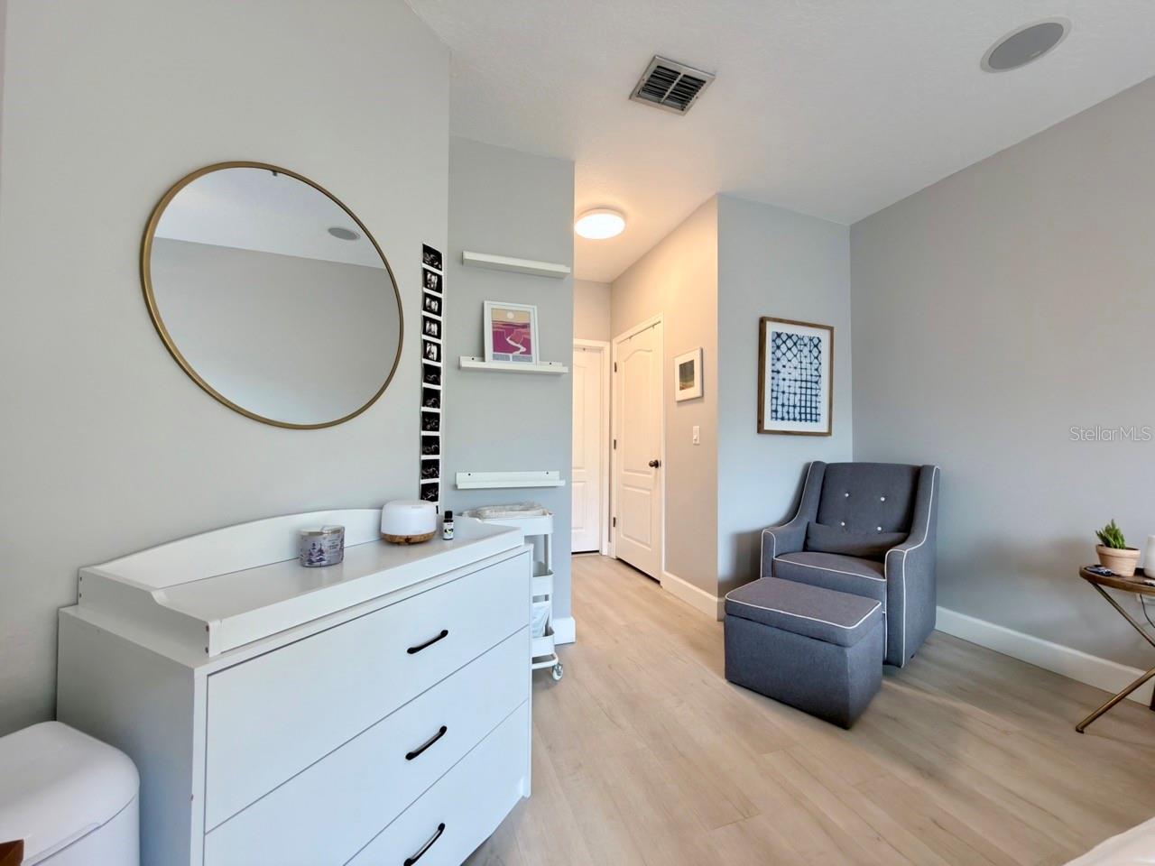 SUMMERGATE CONDO PH 01 5923/0662 - Residential
