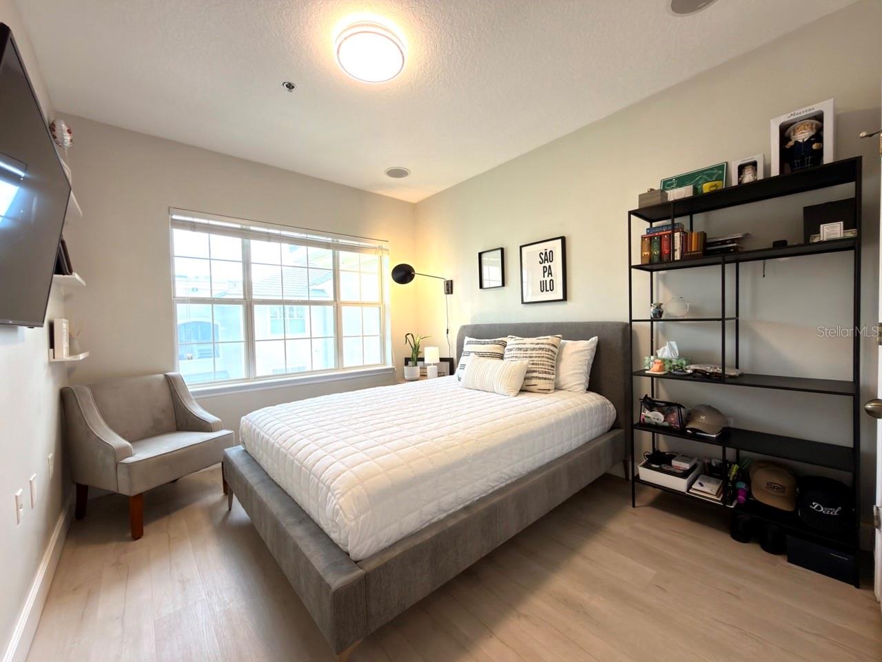 SUMMERGATE CONDO PH 01 5923/0662 - Residential