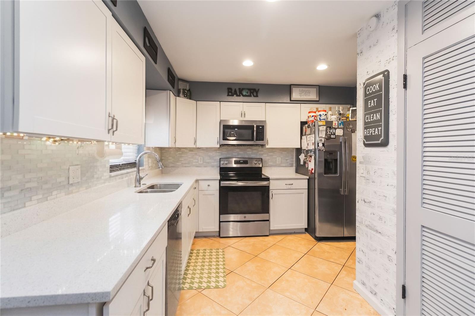 DELTONA LAKES UNIT 72 - Residential