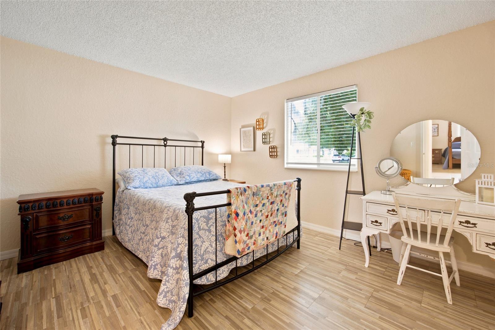 OAK RUN - Residential