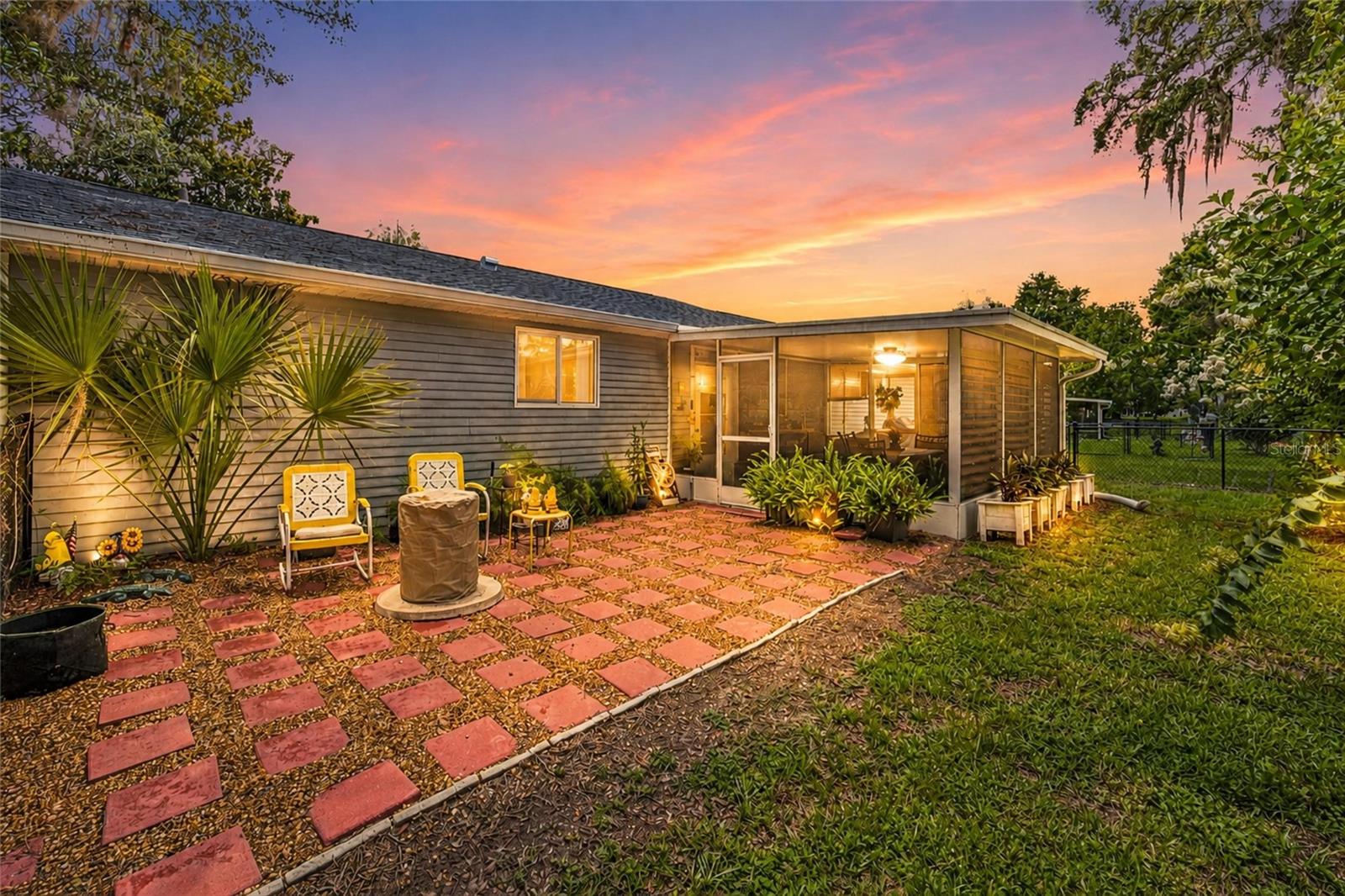 OAK RUN - Residential