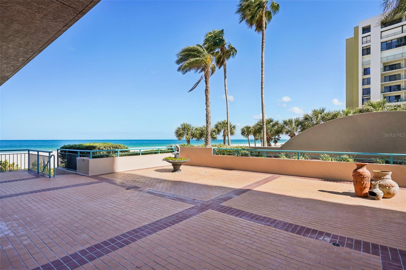 ULTIMAR ONE CONDO - Residential
