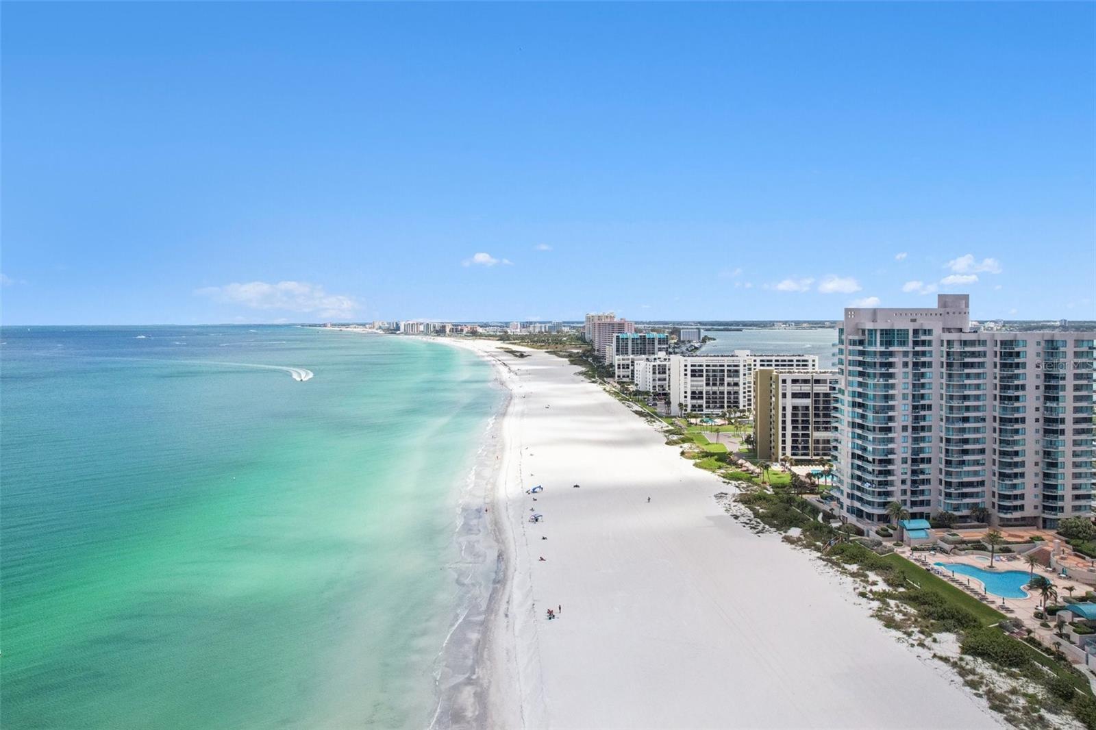 ULTIMAR ONE CONDO - Residential