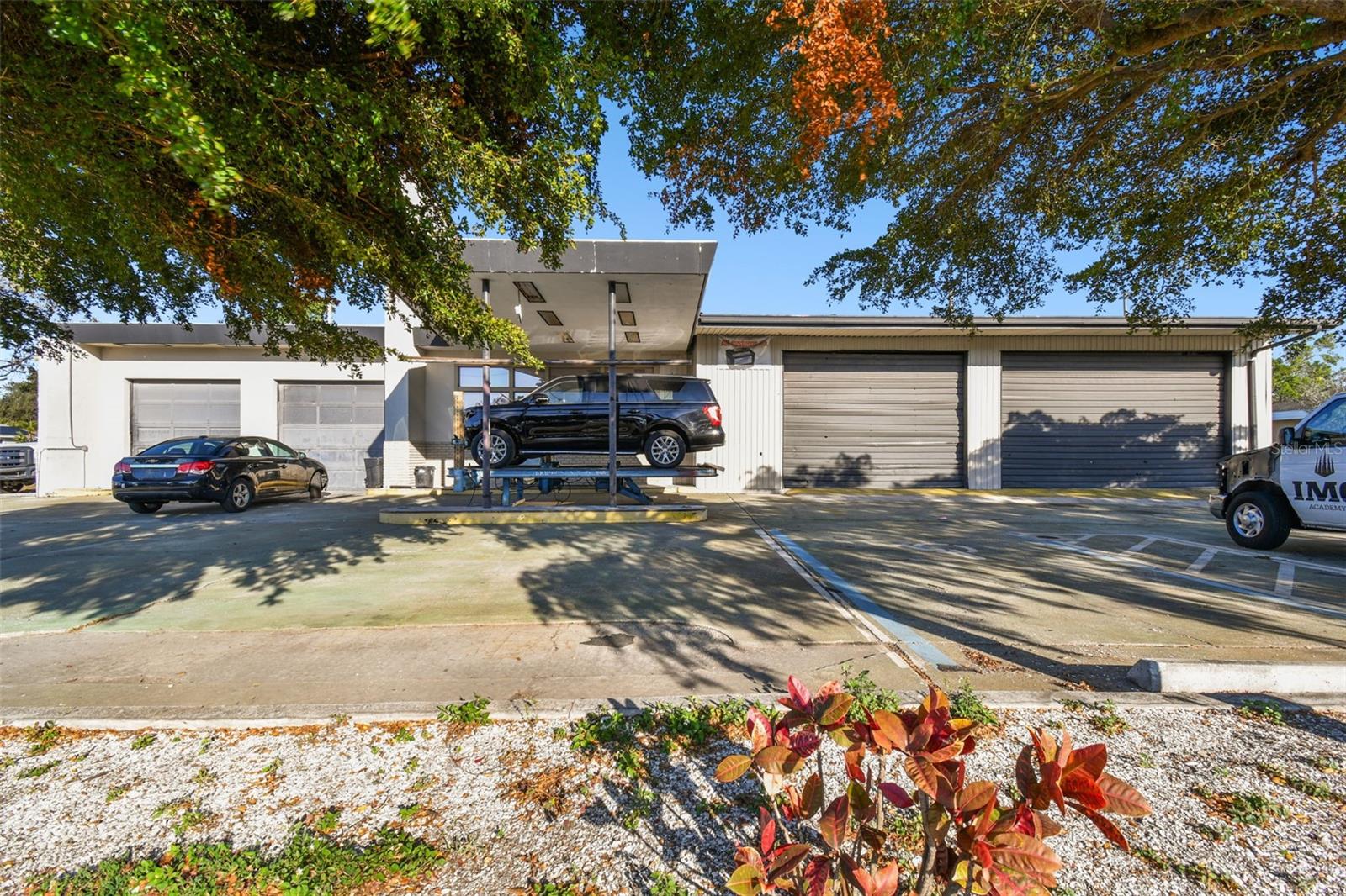 ORANGE ESTATES - Commercial Sale