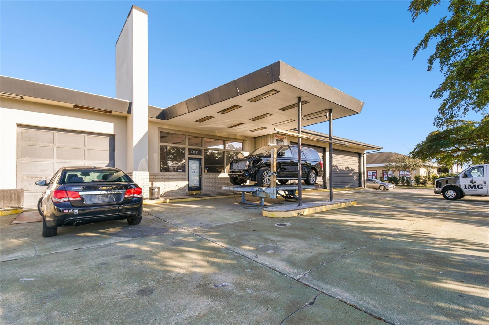 ORANGE ESTATES - Commercial Sale