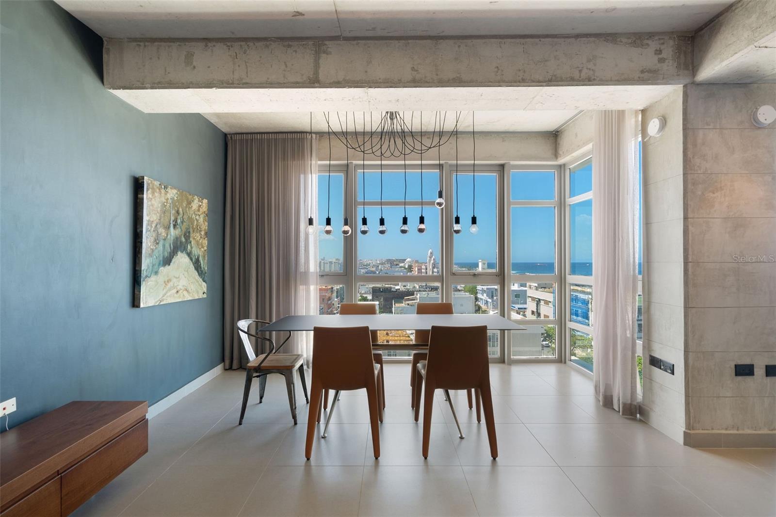 PUERTA DE TIERRA - Residential