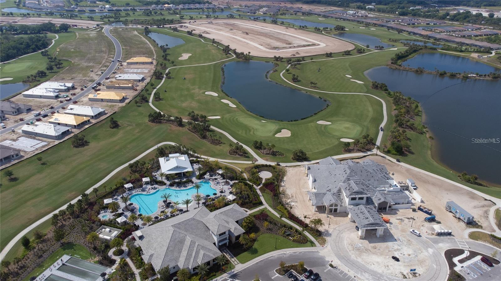AZARIO ESPLANADE - Residential