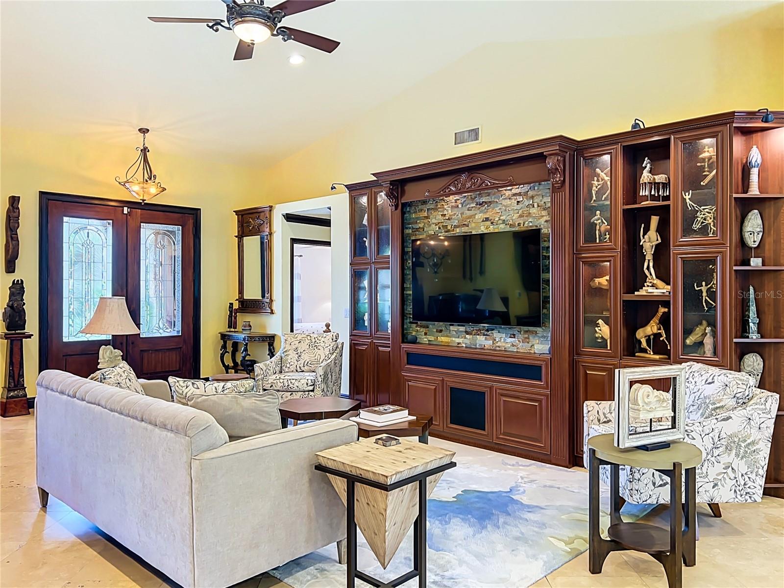 PEMBROOKE - Residential