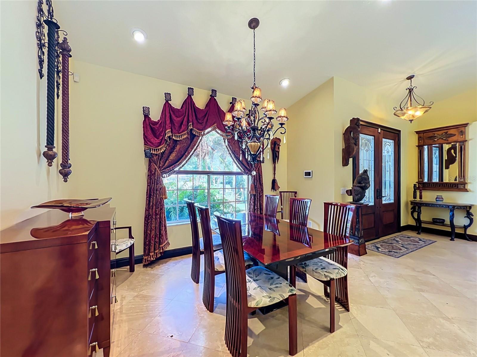 PEMBROOKE - Residential