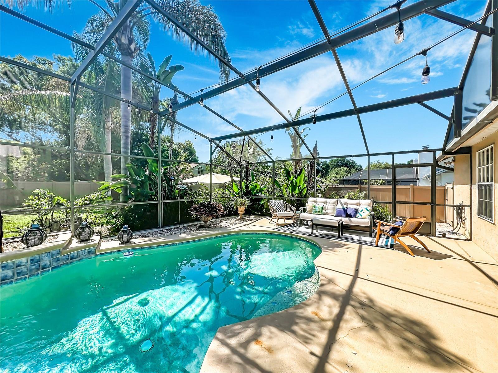 PEMBROOKE - Residential