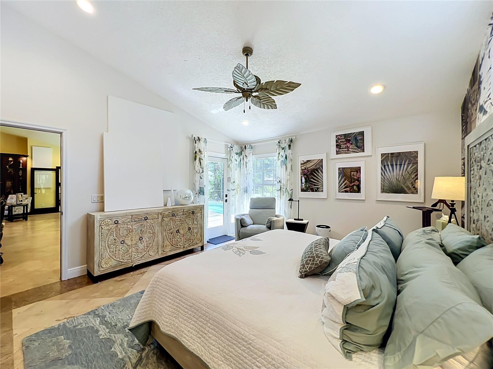 PEMBROOKE - Residential