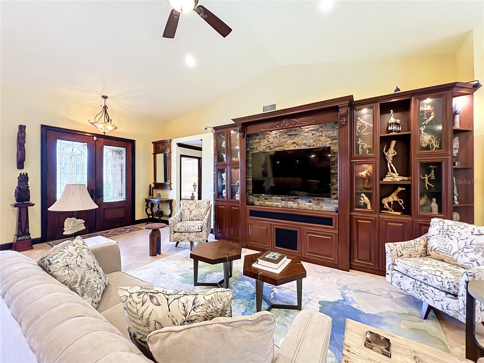 PEMBROOKE - Residential
