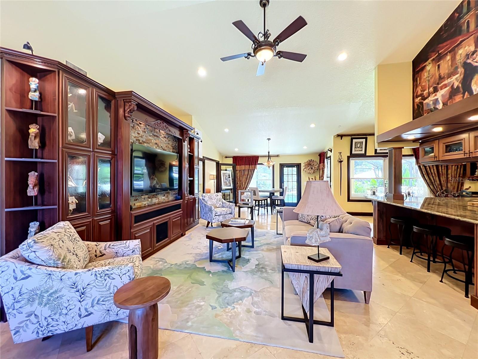 PEMBROOKE - Residential
