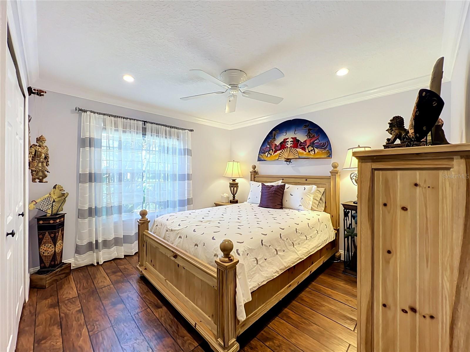 PEMBROOKE - Residential