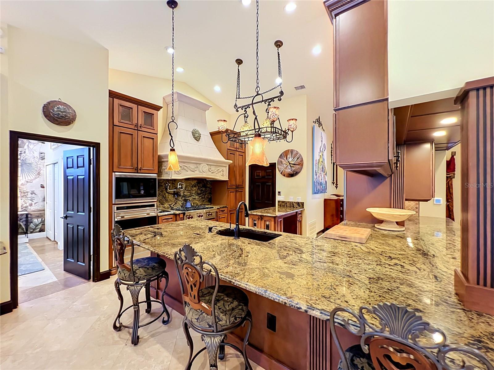 PEMBROOKE - Residential