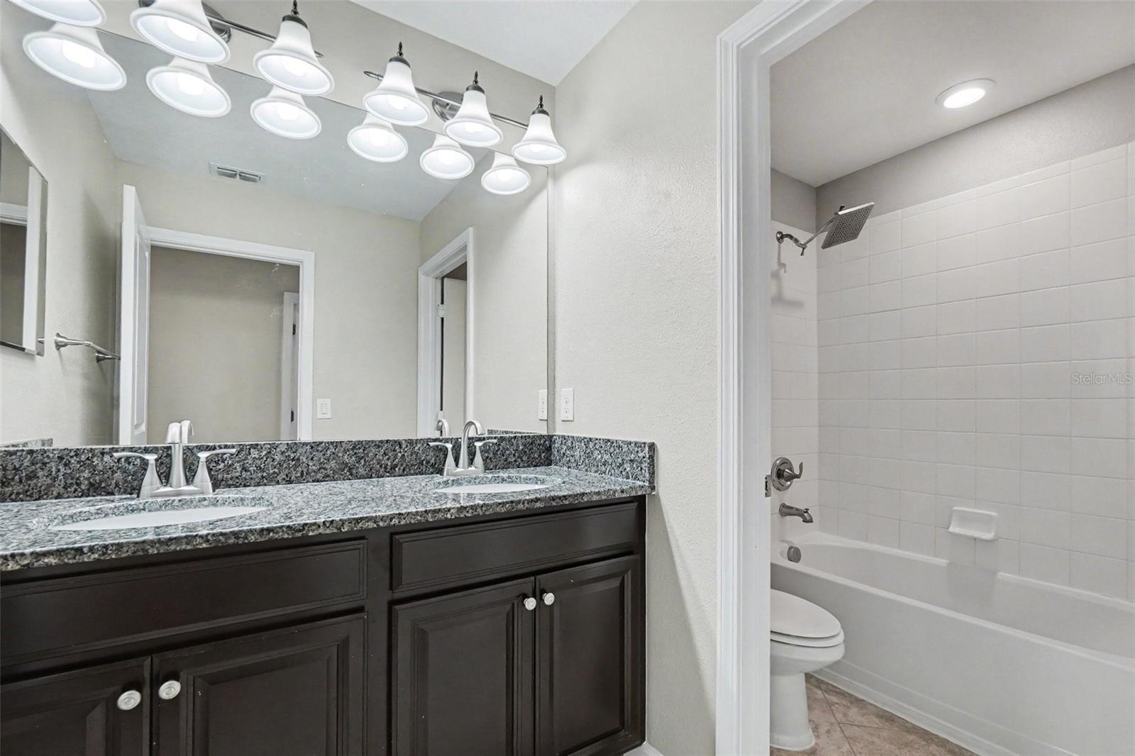ENCLAVE AT BOYETTE - Residential