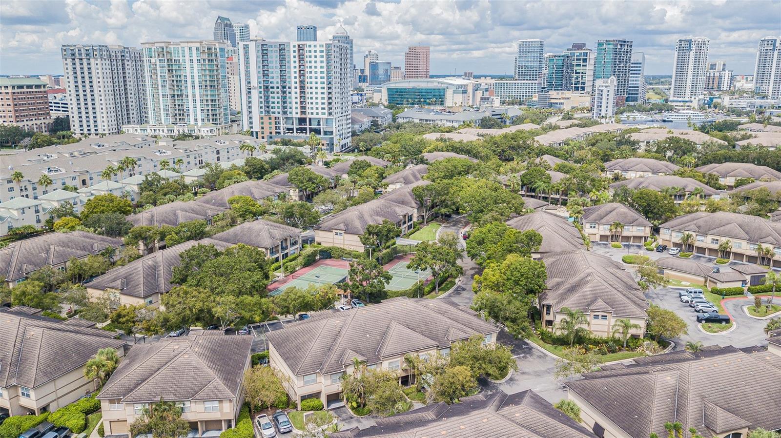 ISLAND WALK A CONDO - Residential Lease