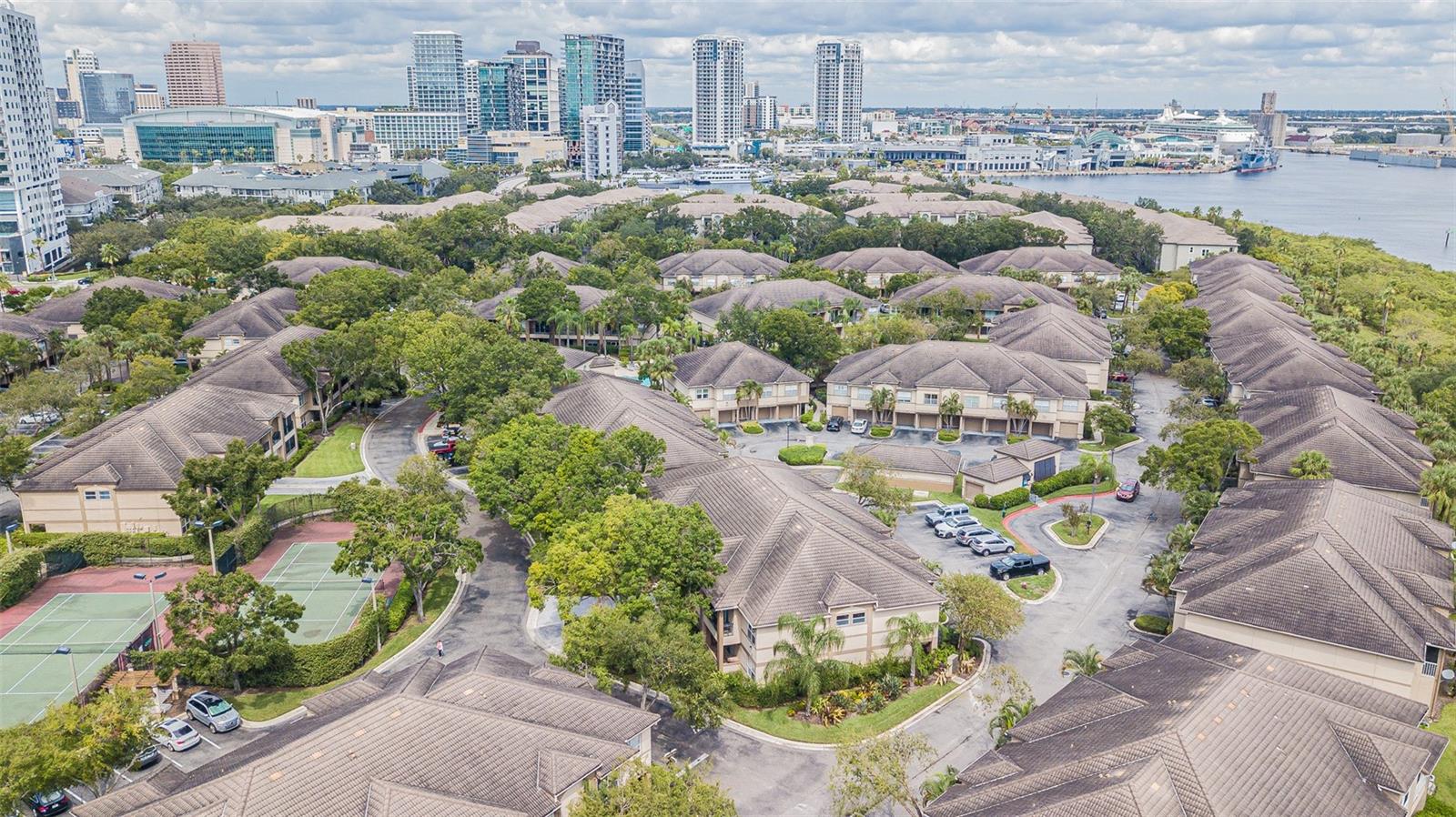 ISLAND WALK A CONDO - Residential Lease