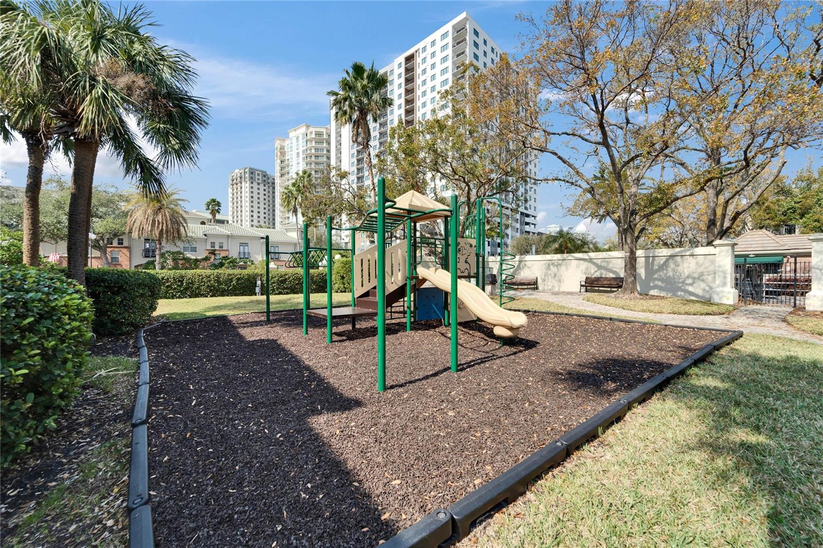 ISLAND WALK A CONDO - Residential Lease