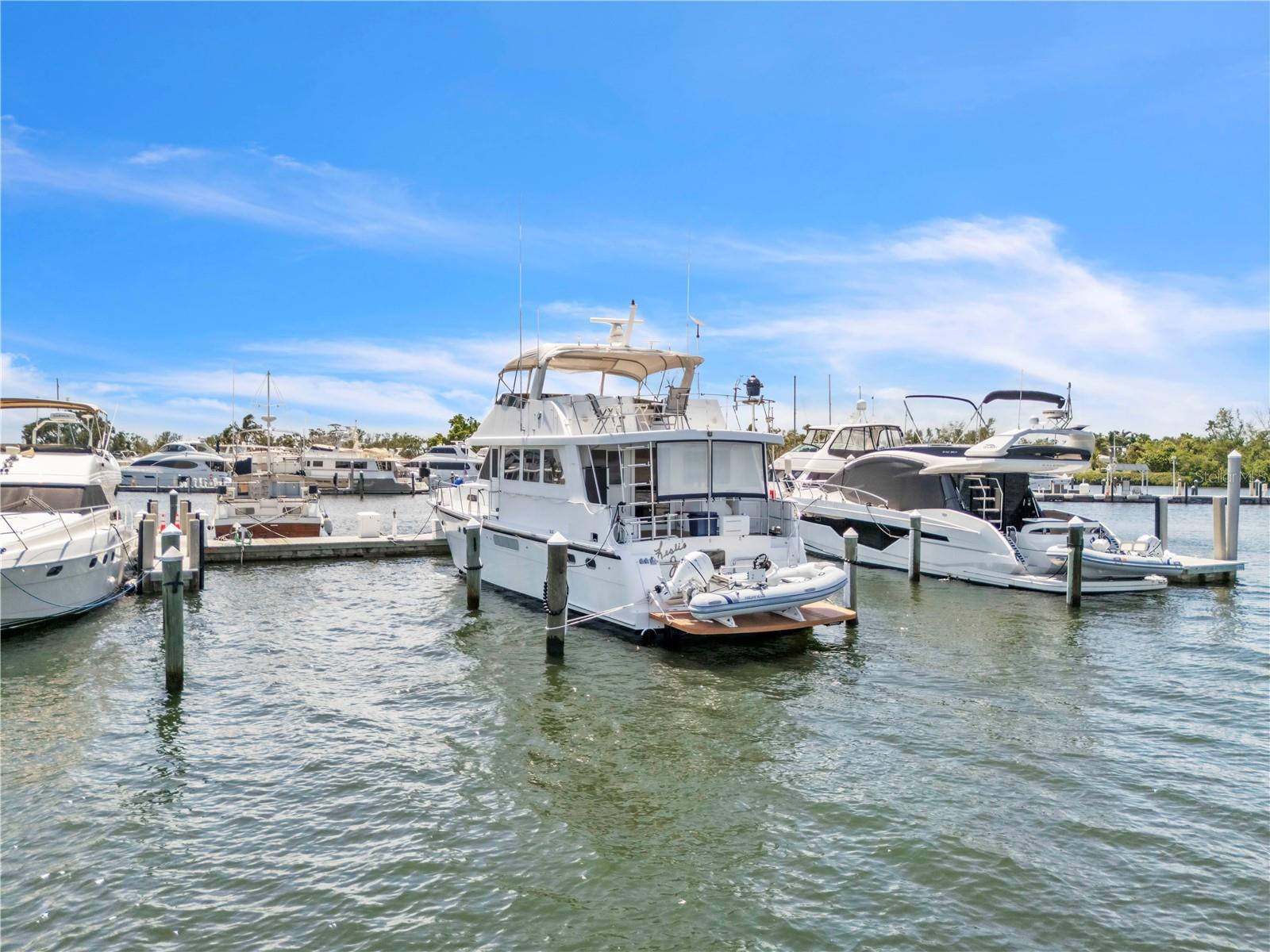 LONGBOAT KEY MOORINGS - Residential