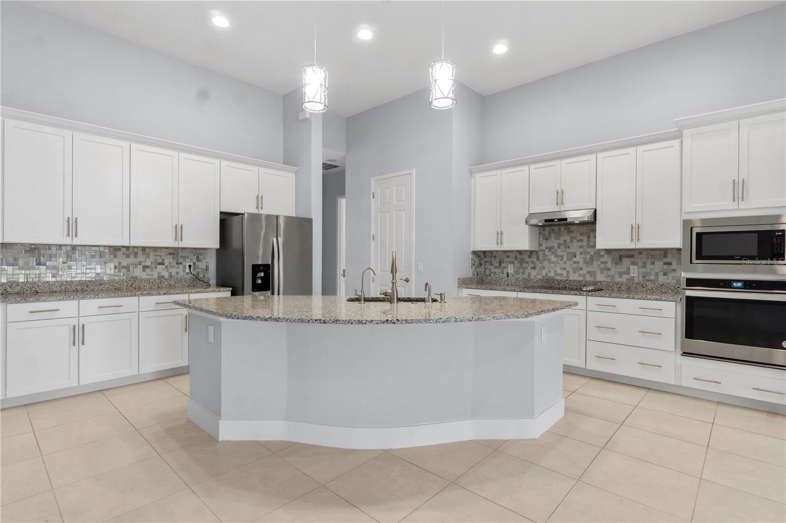 SERENITY RESERVE - Residential Lease