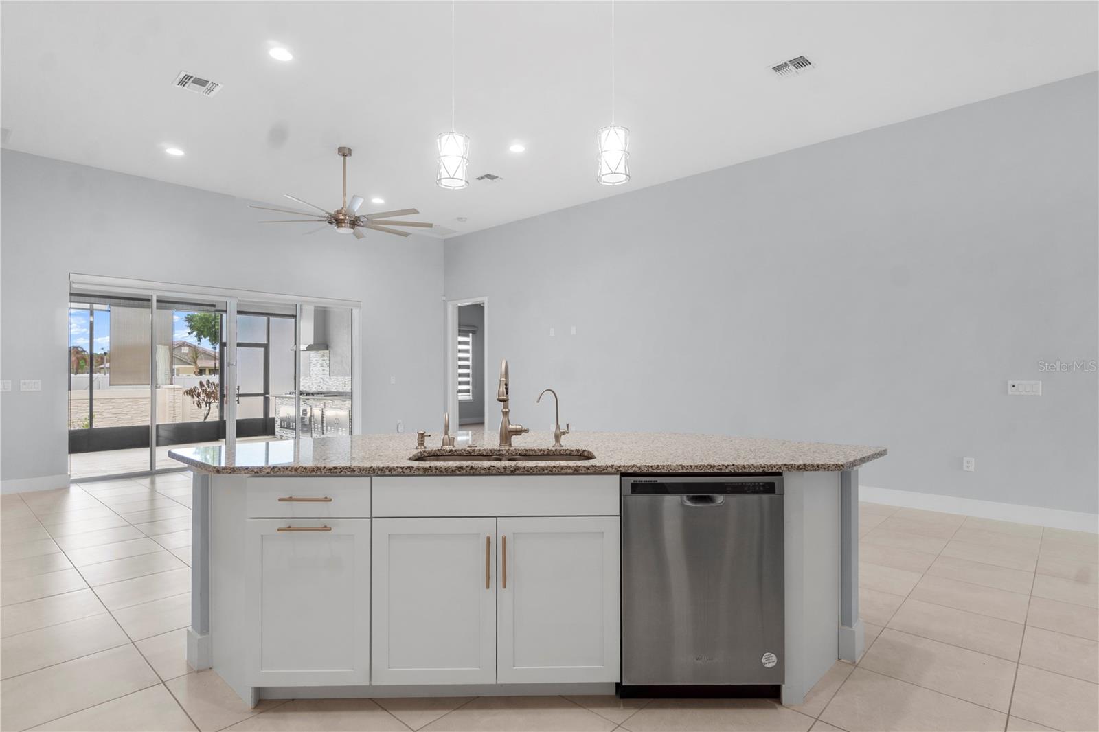 SERENITY RESERVE - Residential Lease
