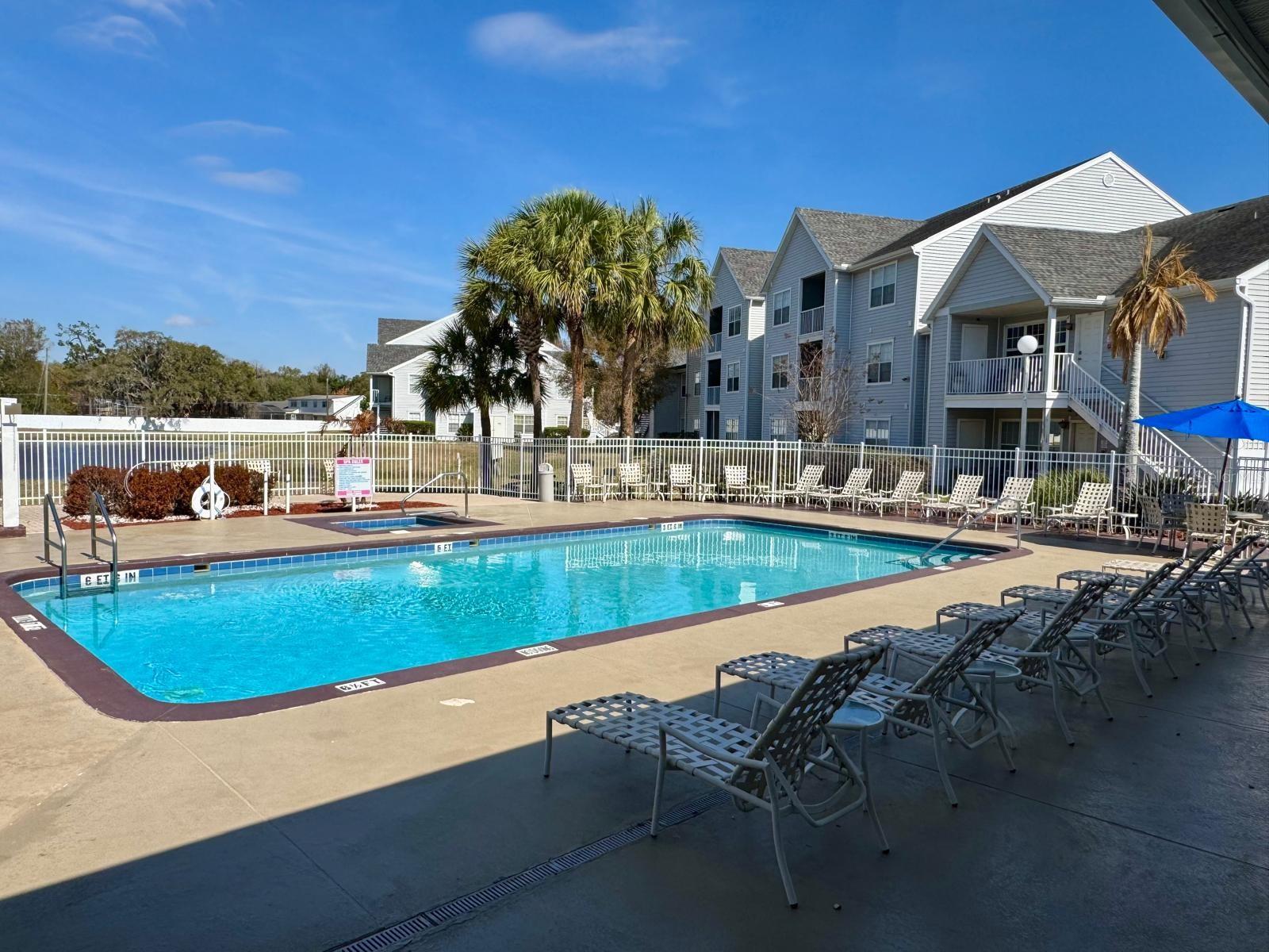Wonderful unit located in a perfect community with amenities including clubhouse, gym, tennis court and swimming pools. Great location! Just Minutes to Disney World, Universal Studios, Sea World and Orlando International Airport. Near to local transportation, schools and The Loop Mall with 70 Stores, 15 Restaurants and Regal Cinema 16. Unit is located on the ground floor for better privacy. Each of the 2 spacious bedrooms has a bath & walk in closet, . Fully Equipped. All Appliances Included The unit also has a laundry room (washer and dryer included). Don´t miss the opportunity!