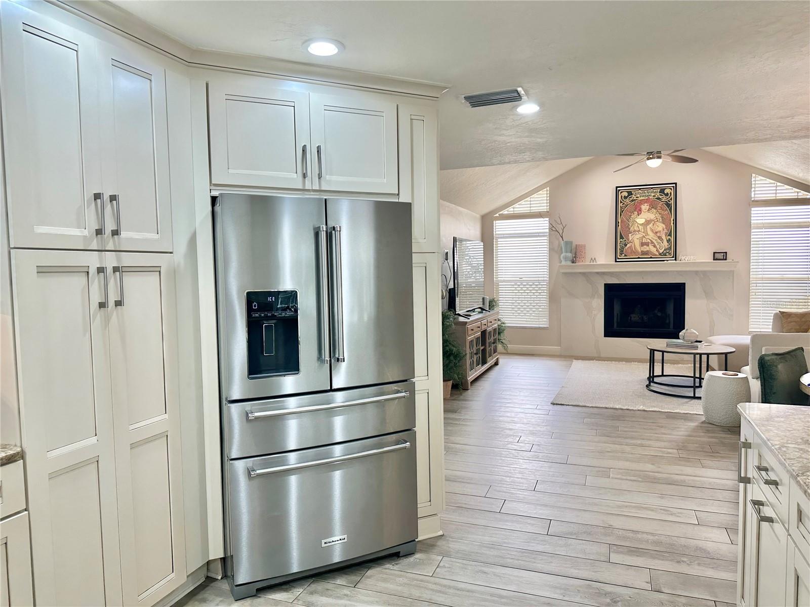 LAKES ESTATES 3 OF SARASOTA - Residential