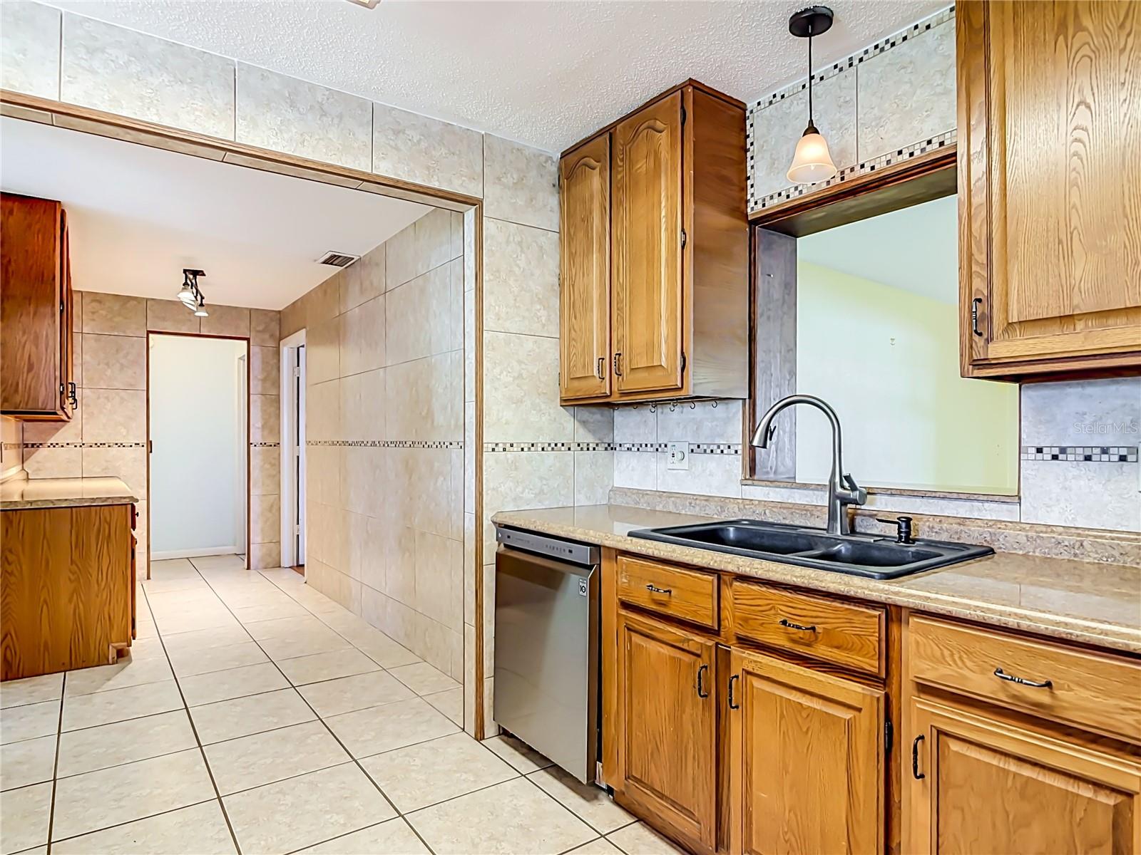 DELTONA LAKES UNIT 11 - Residential