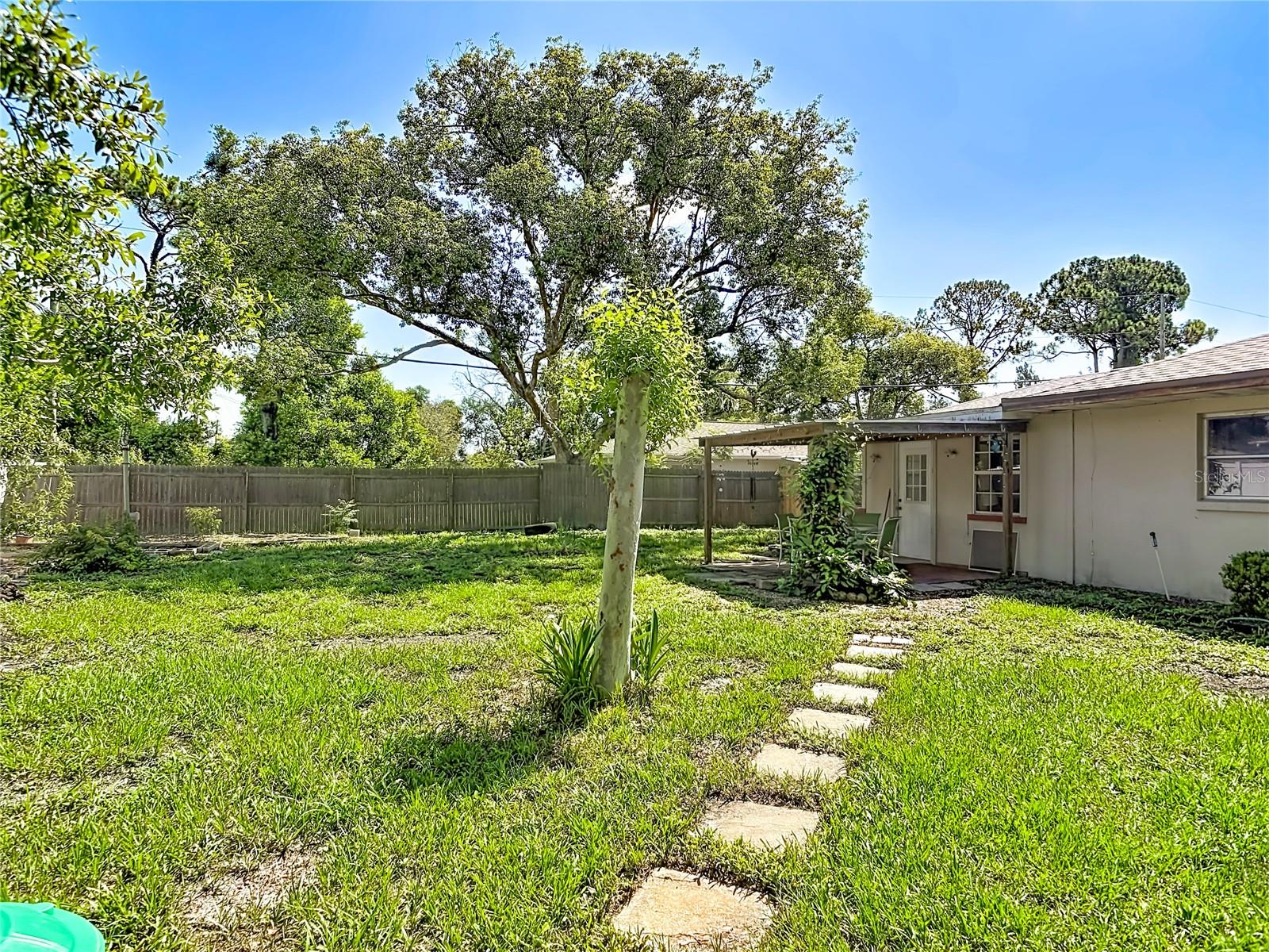 DELTONA LAKES UNIT 11 - Residential
