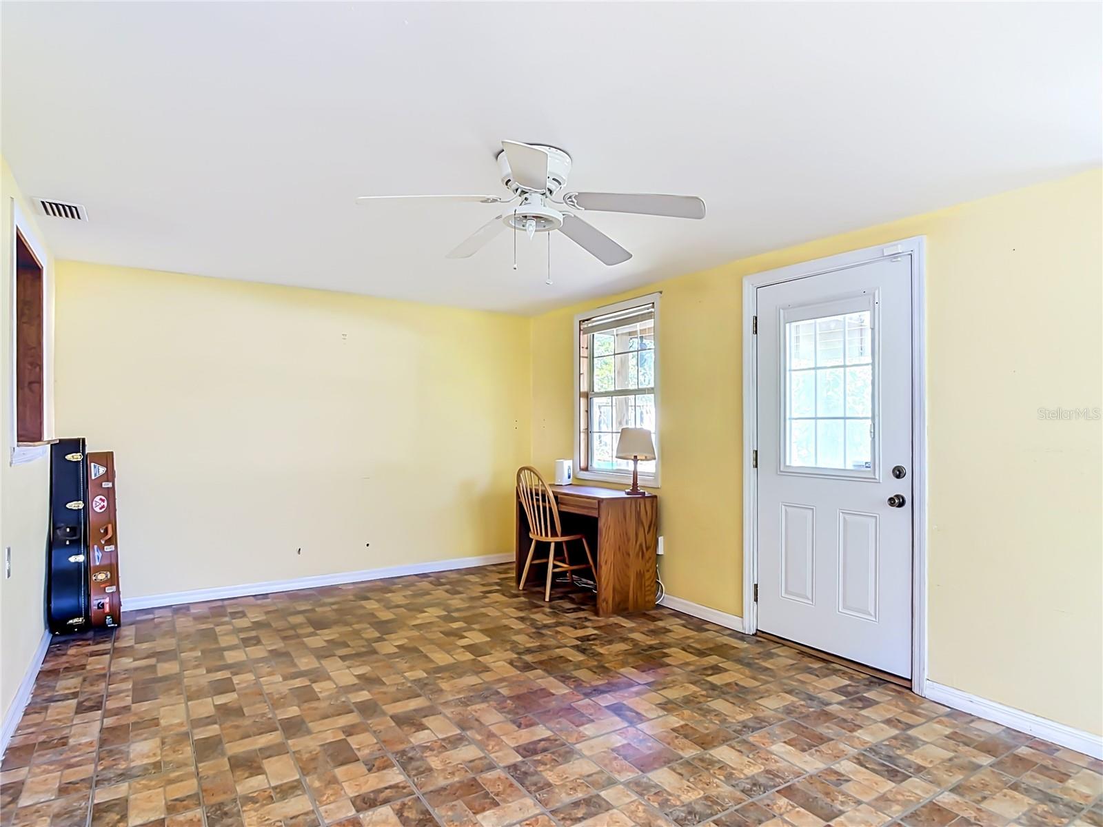 DELTONA LAKES UNIT 11 - Residential