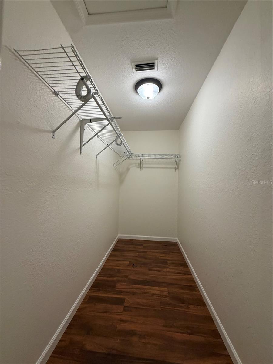 SUNNY DELL - Residential