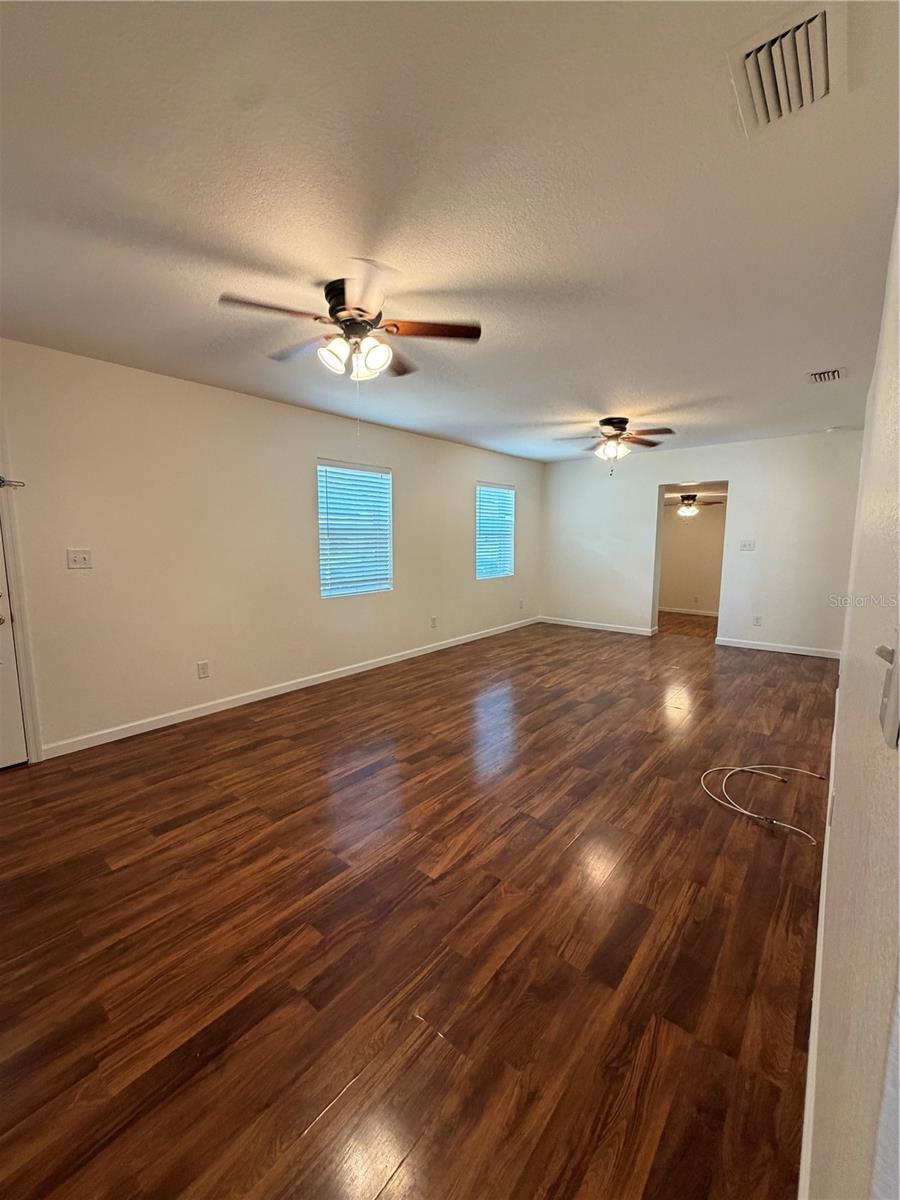 SUNNY DELL - Residential