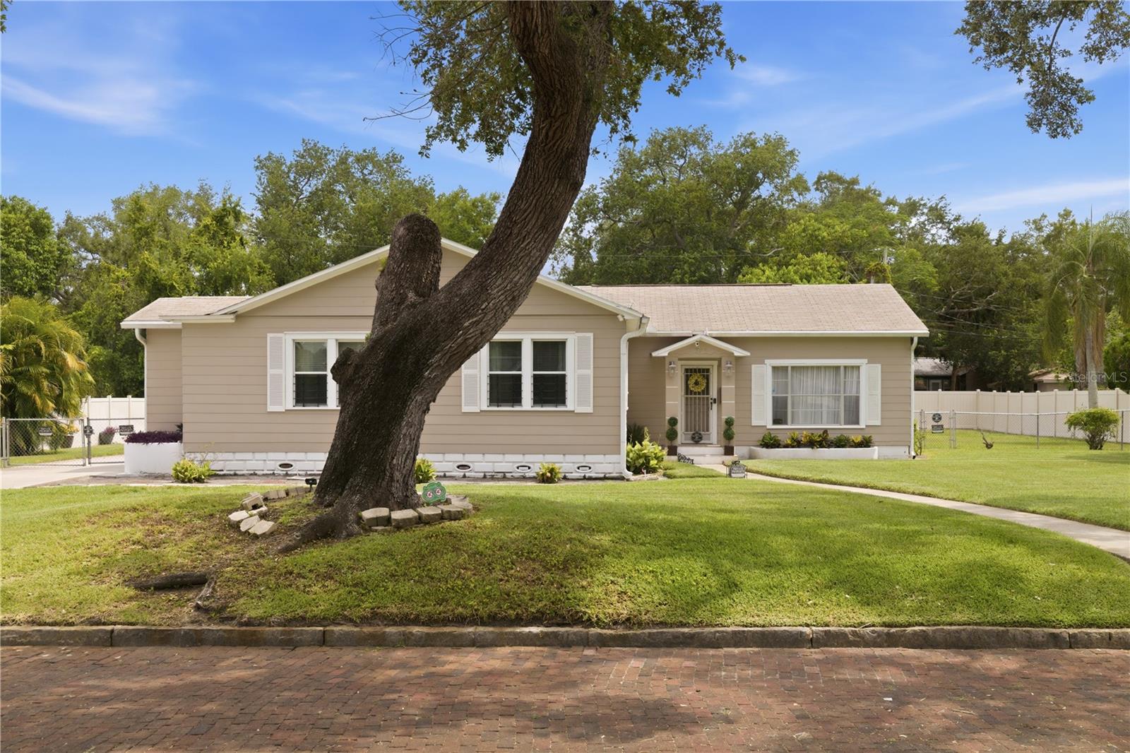 INGRAM PLACE - Residential
