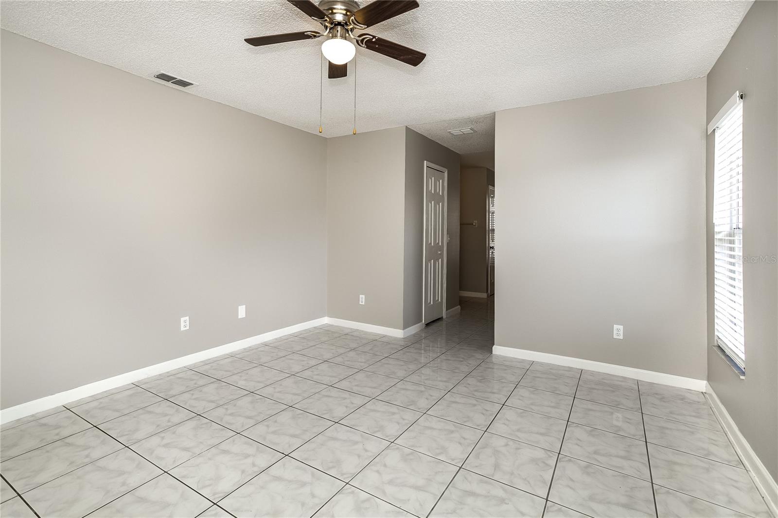 REGENCY POINTE - Residential Lease