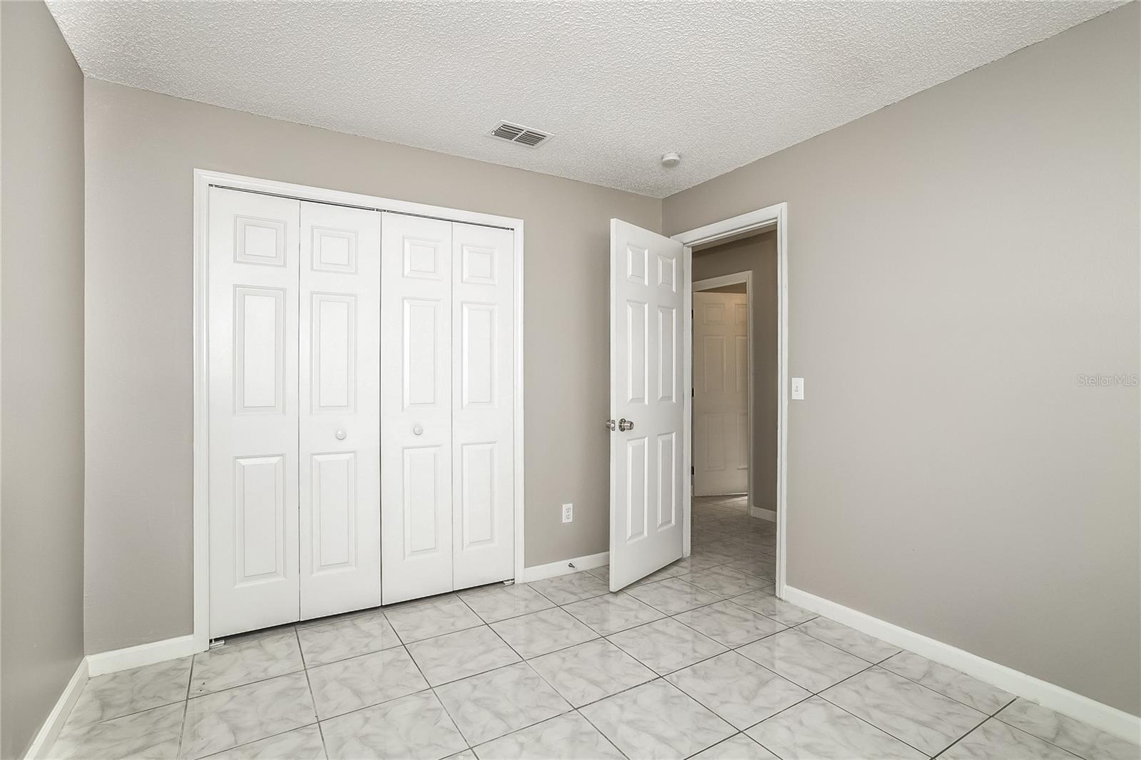 REGENCY POINTE - Residential Lease