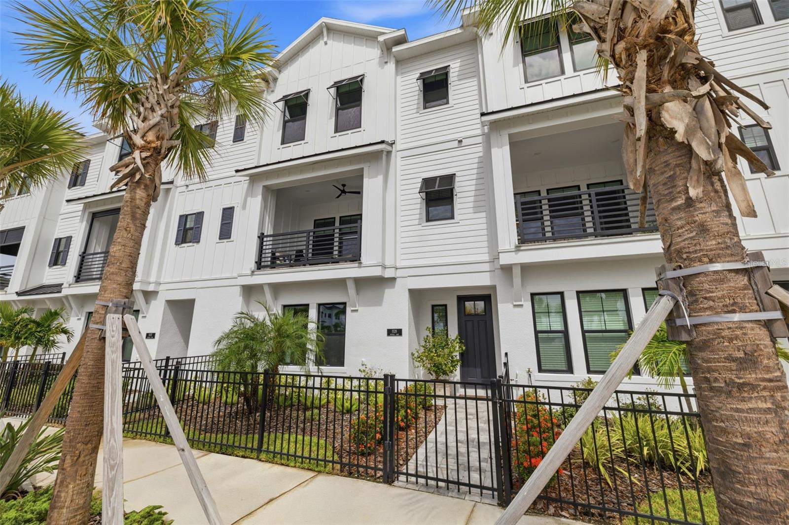 EMERALD LNDG/WATERSIDE - Residential