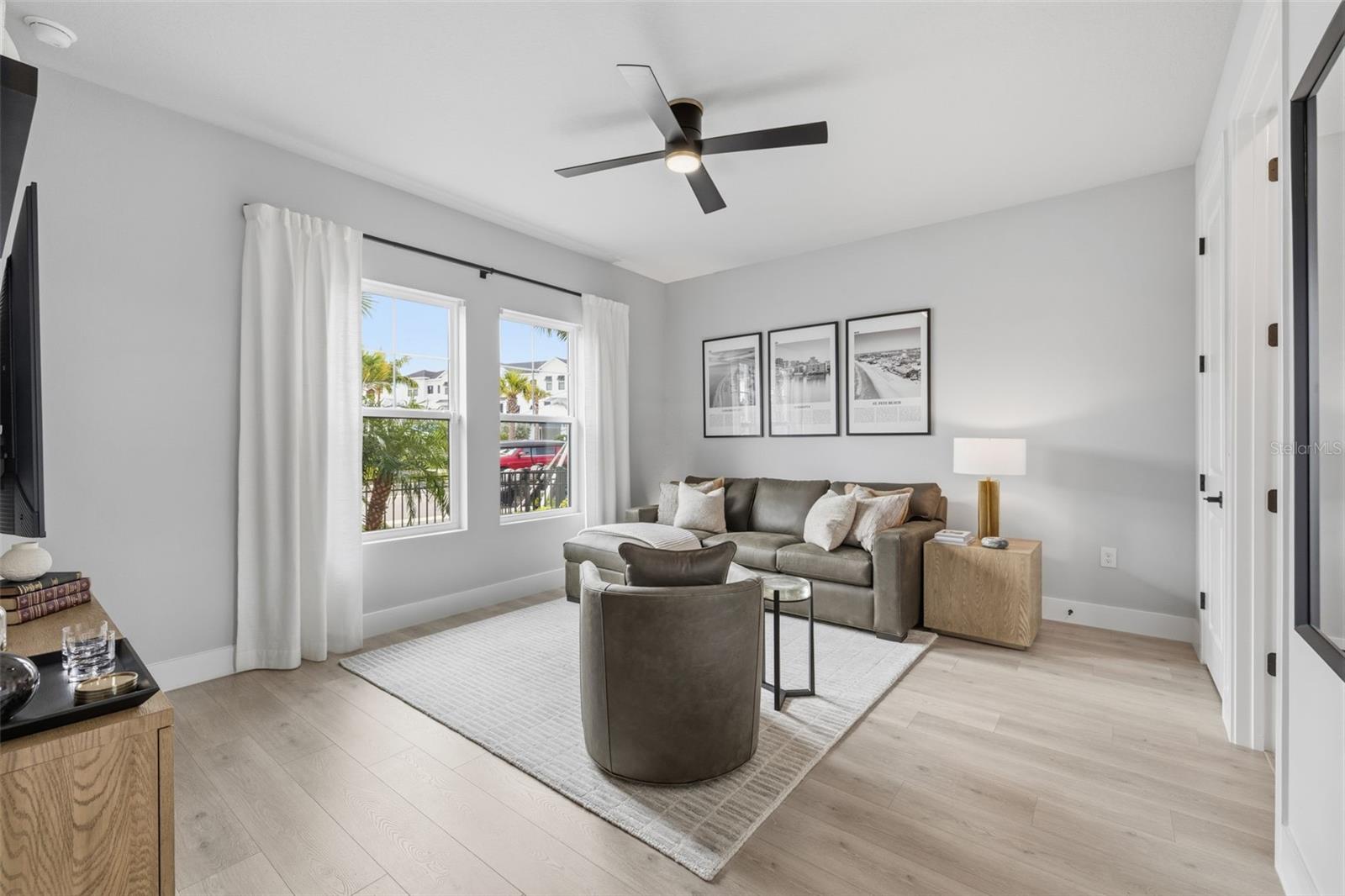 EMERALD LNDG/WATERSIDE - Residential