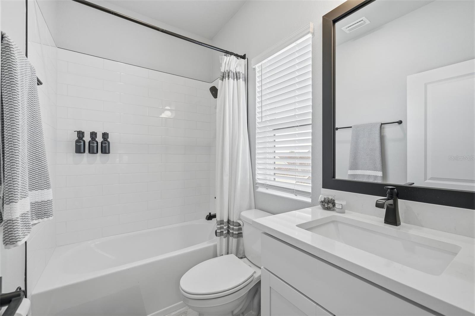 EMERALD LNDG/WATERSIDE - Residential