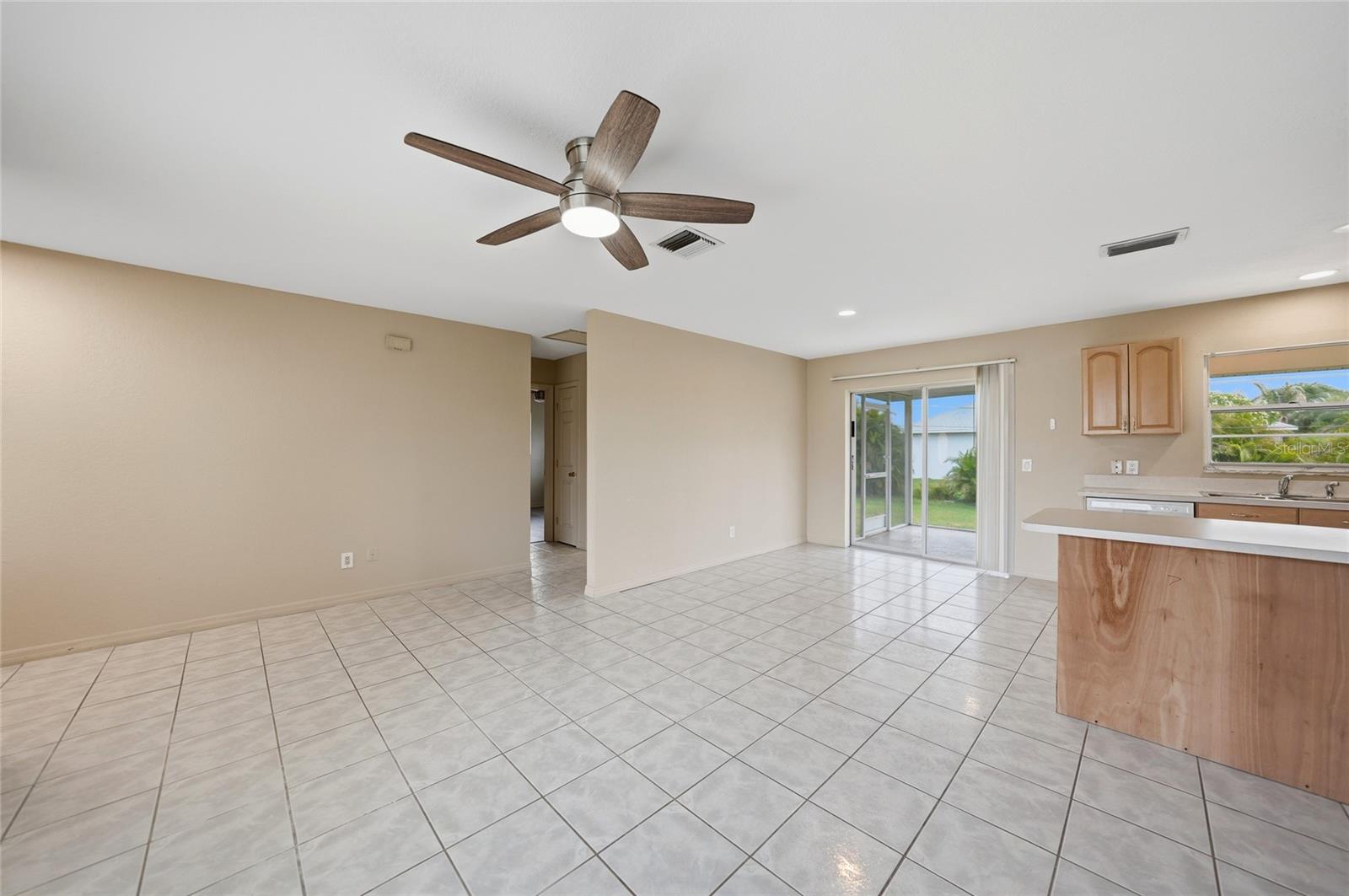 CHARLOTTE PARK - Residential