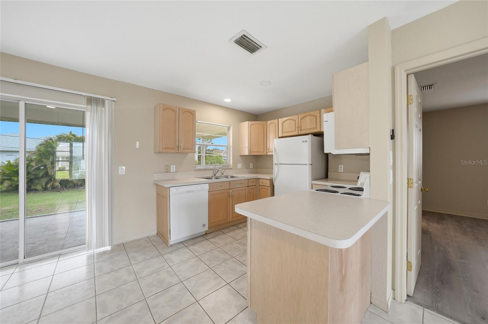CHARLOTTE PARK - Residential