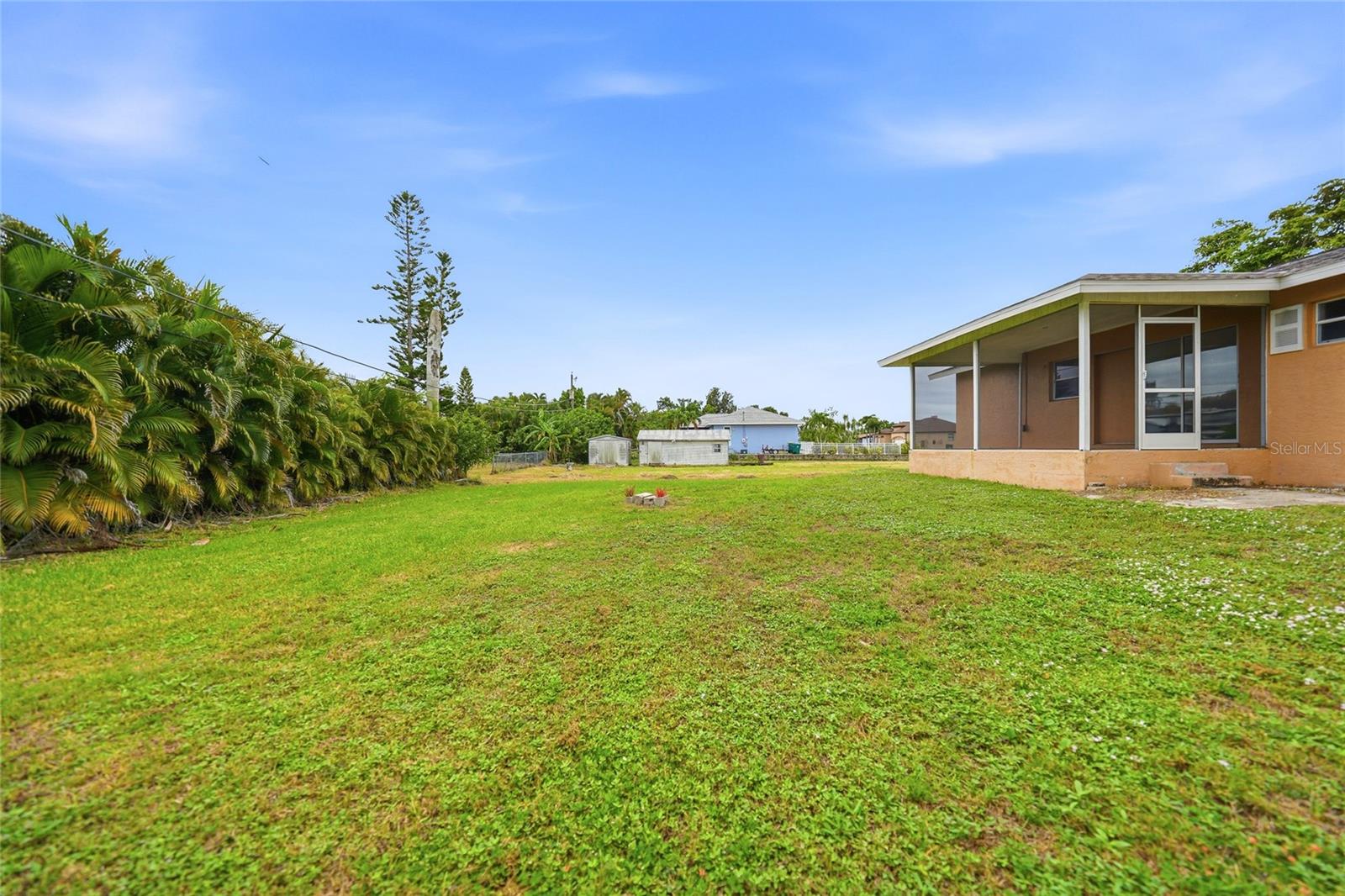 CHARLOTTE PARK - Residential