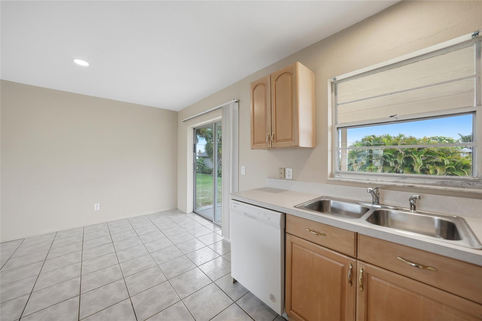 CHARLOTTE PARK - Residential