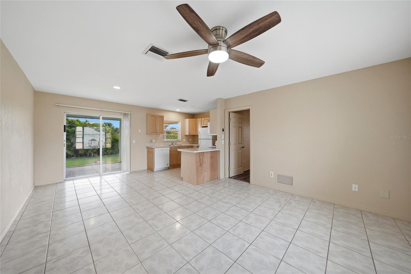 CHARLOTTE PARK - Residential